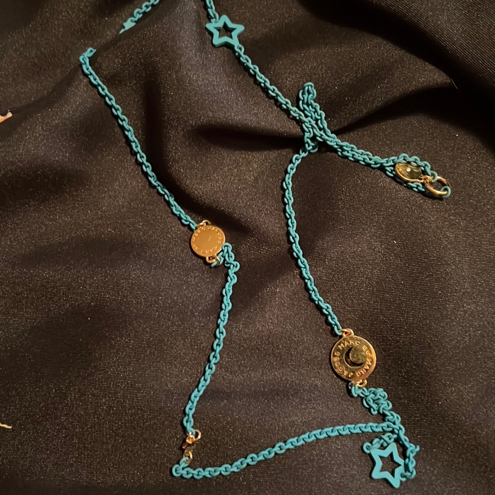 Marc jacobs long gold tone and blue turquoise chain